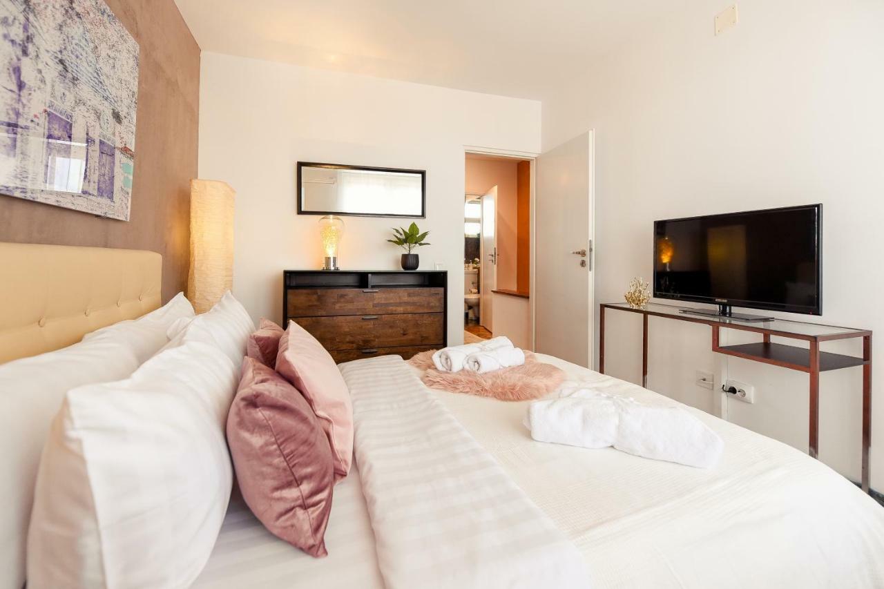 New - Elegant Duplex With Amazing View & Balcony - Homey Residence Bukarest Exterior foto